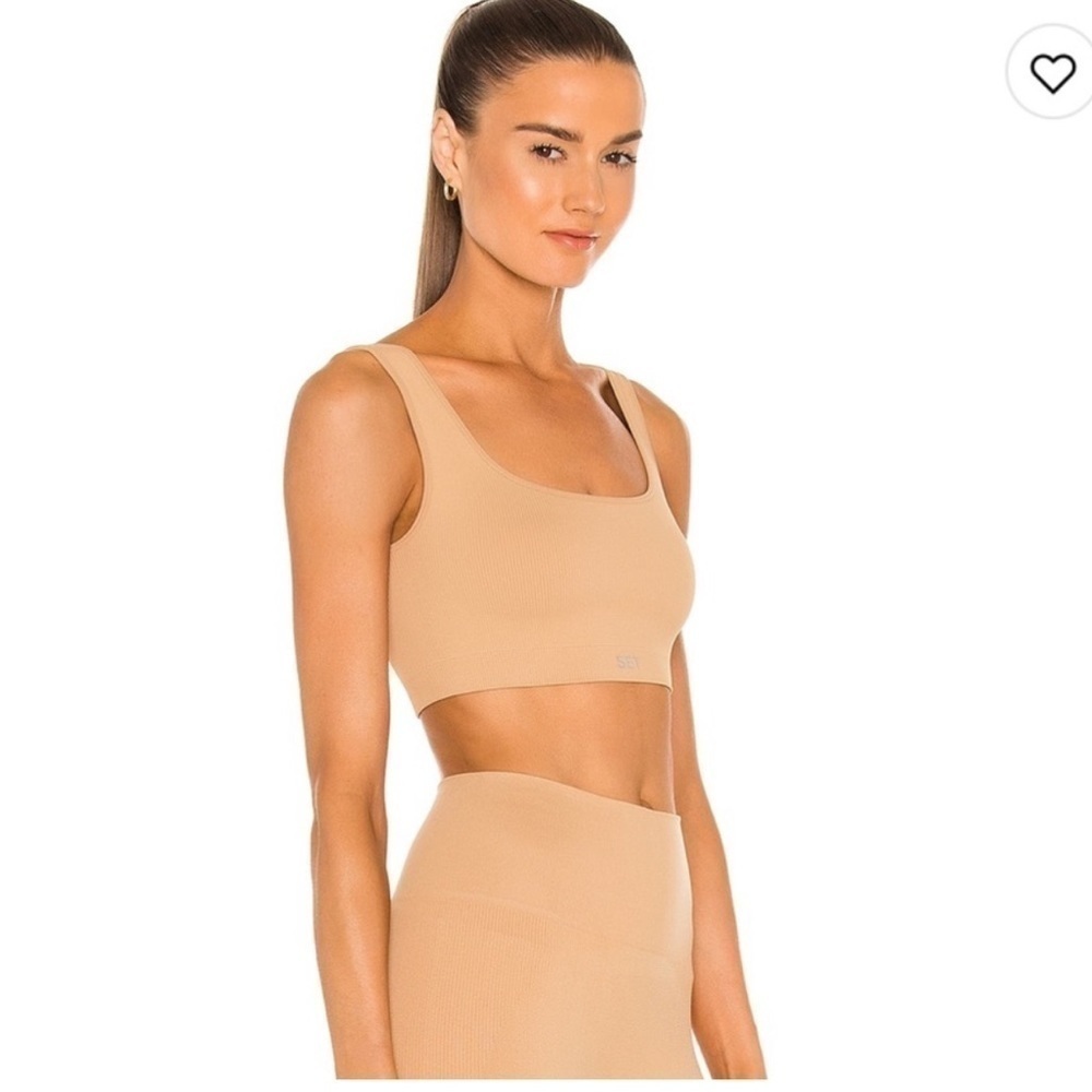 Set active x revolve box cut sports bra sculpt flex color pampas nude Size M L 